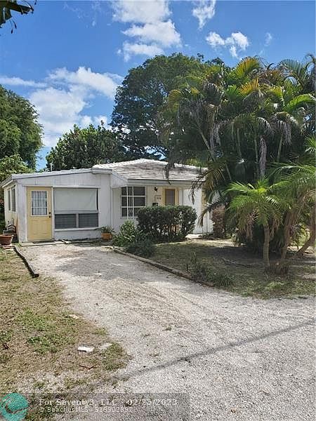 1st image of 1328 NE 2nd Ave