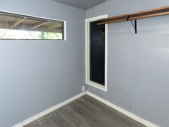 5th image of 601 Scott Dr
