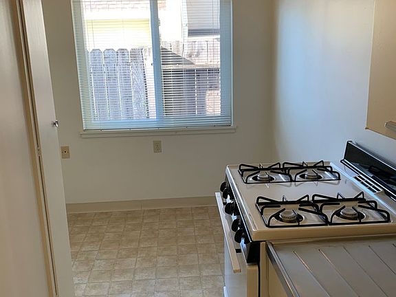 4th image of 1818 N St APT 106