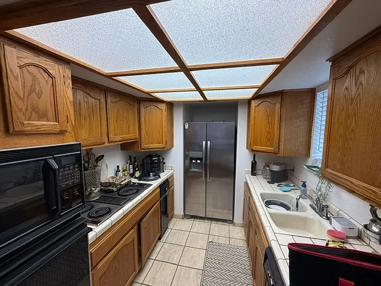 552 Bret Harte Dr — Photo 4