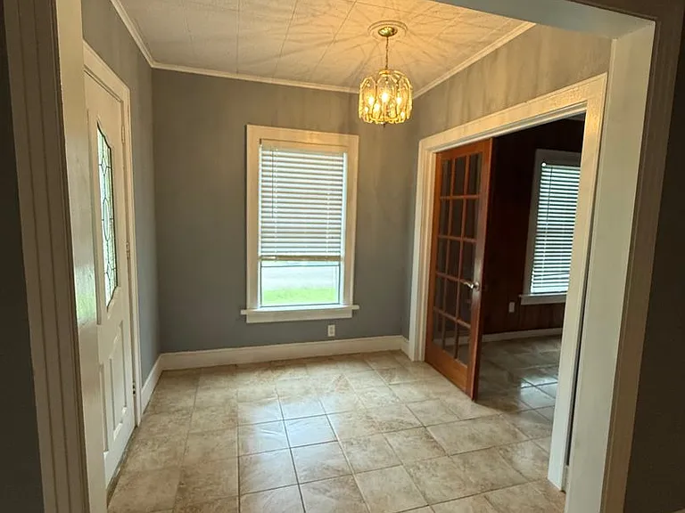 3836 Maryland Ave — Photo 3