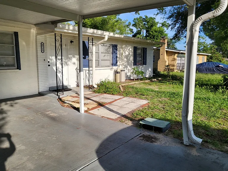 8715 Beverly Dr — Photo 1