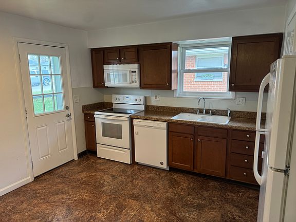 5th image of 1817 North Blvd