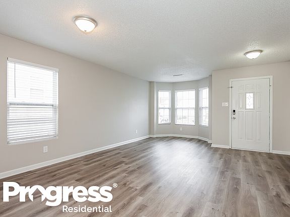 4th image of 133 Brinkley Park Dr