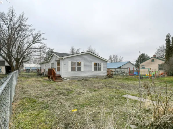 424 E High St, Athena, OR 97813