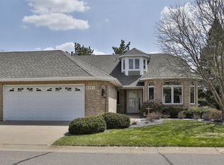 5690 Dunlap Ave, Shoreview, MN 55126