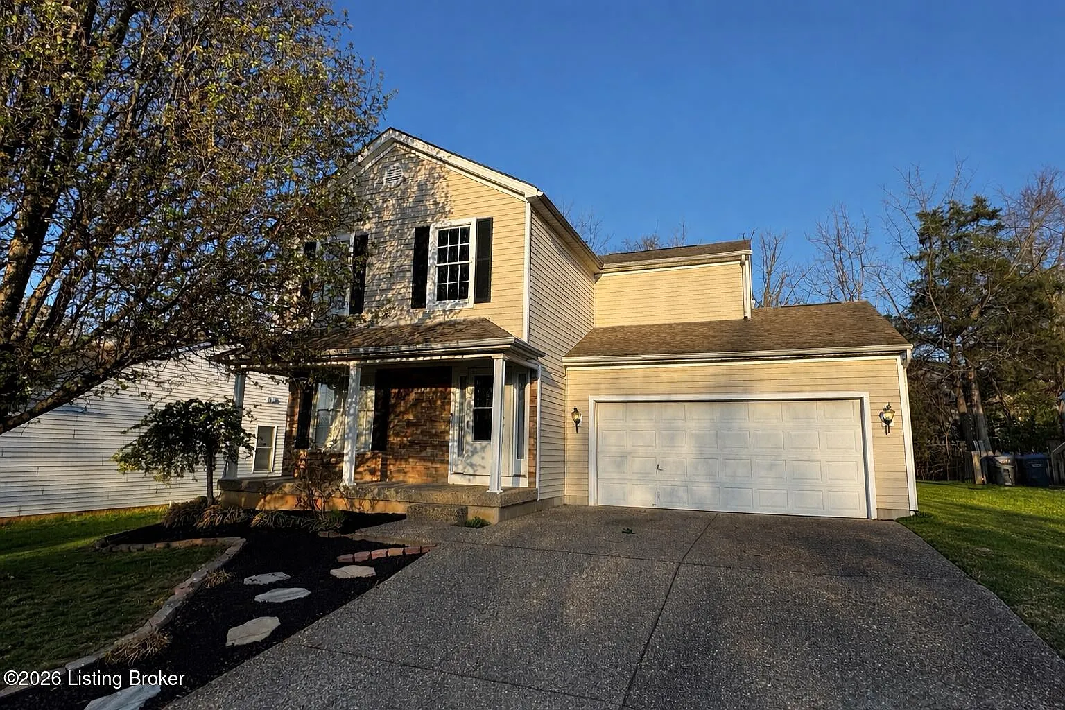 9921 River Trail Dr photo 1