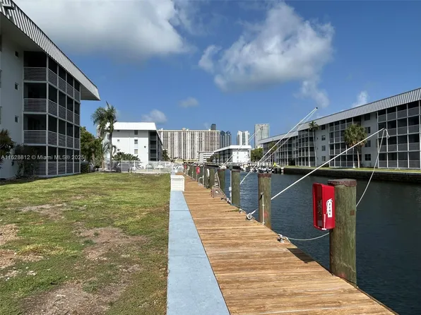 3600 NE 170th St APT 411, North Miami Beach, FL 33160