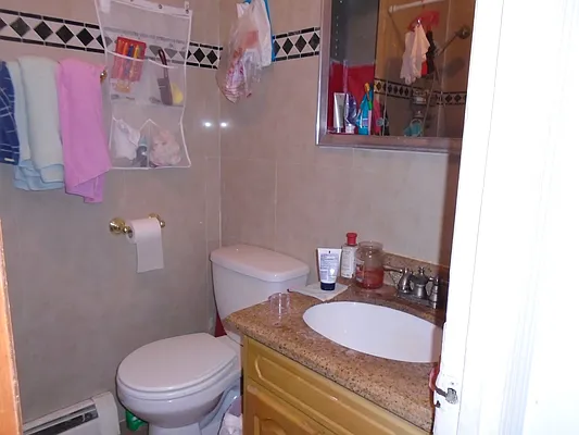 Rented by 18 REALTY | media 37