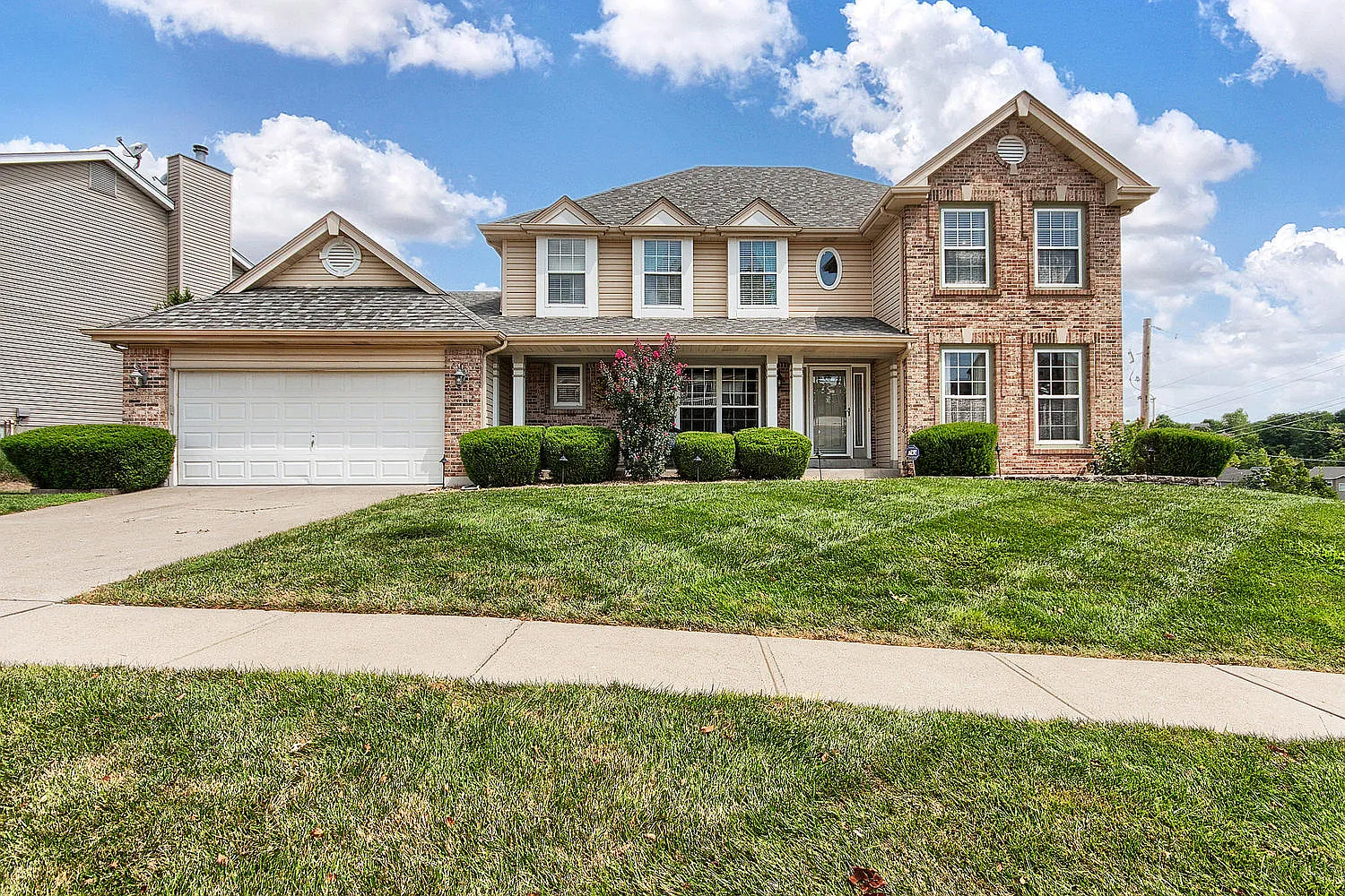 3003 Cambridge Pointe Dr photo 1