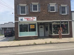 110 Peconic Ave, Riverhead, NY 11901