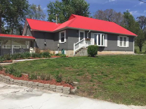 508 2nd St, Wakefield, KS 67487