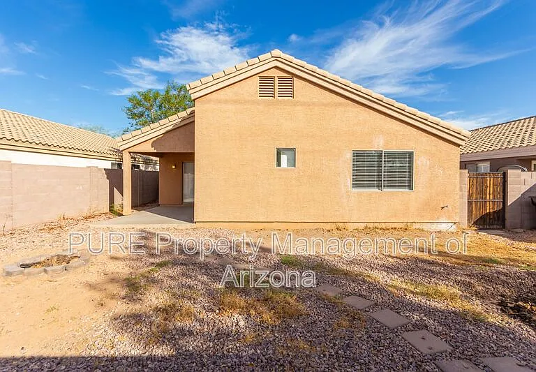 1816 S 106th Ln — Photo 32