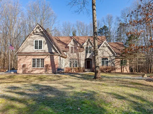 7184 Sanctuary Dr, Jackson, MI 49201