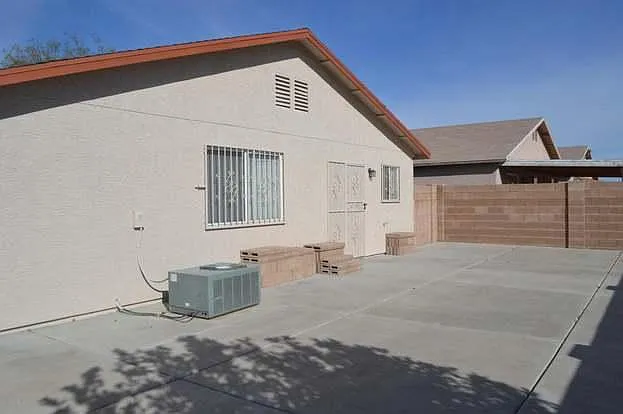 6747 S Promenade Pl — Photo 2