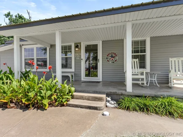 103 E Elm Ave, Eufaula, OK 74432