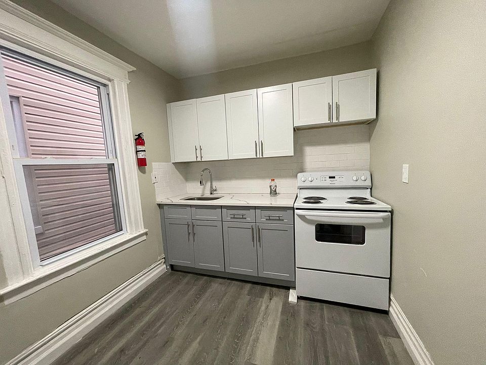 1st image of 69 Seymour Ave Floor 3