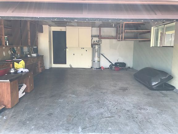 4th image of 335 SW 3rd Ave