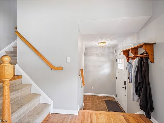 4th image of 27008 Sweetbriar Dr