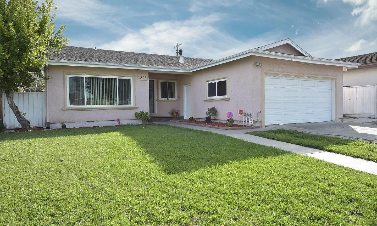 1323 Park Pleasant Cir photo 1