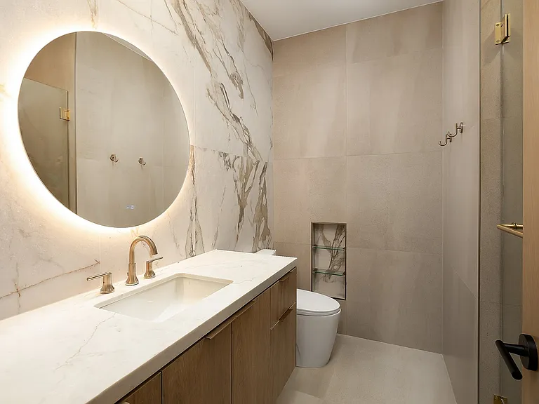 722 Juniper Cir #B — Photo 12