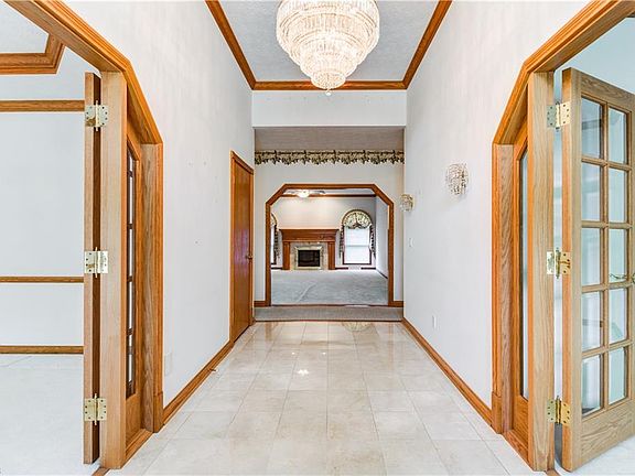 3rd image of 2780 Crystalwood Dr