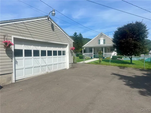 6019 Morningstar Dr, Homer, NY 13077