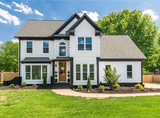 2802 Norwell Ct, Oak Ridge, NC 27310