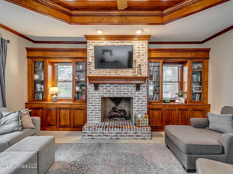 214 Ramblewood Dr — Photo 11