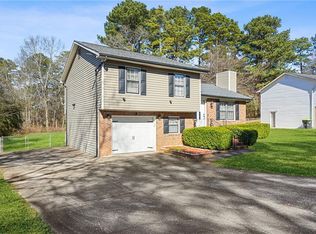 190 Belmont Farms Dr, Ellenwood, GA 30294