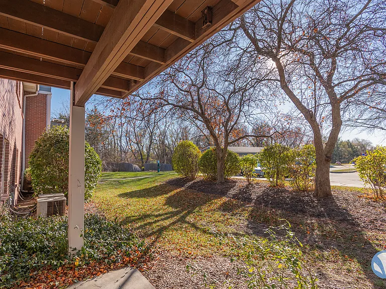 Chateau at Holmes Lake — Photo 64