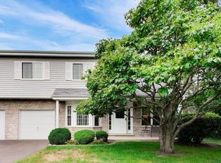 3526 Frontenac Ct, Aurora, IL 60504