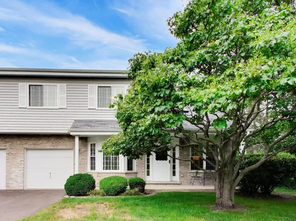 3526 Frontenac Ct, Aurora, IL 60504
