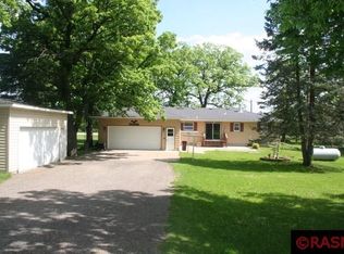 204 Royal Rd, Mankato, MN 56001