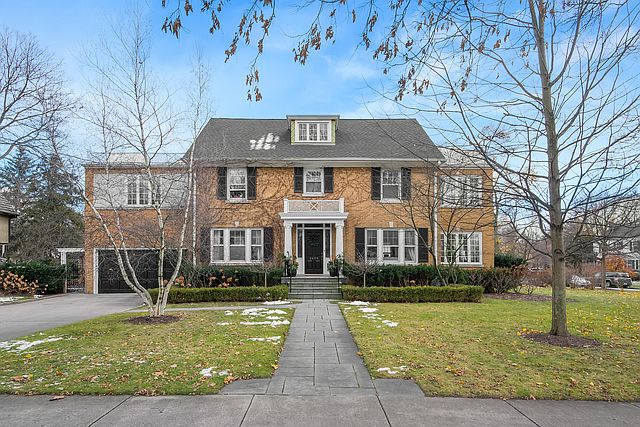 1st image of 2405 Lincolnwood Dr