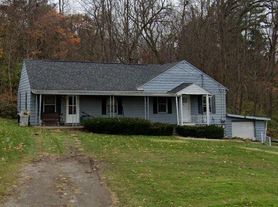 2753 Mercer Rd, New Castle, PA