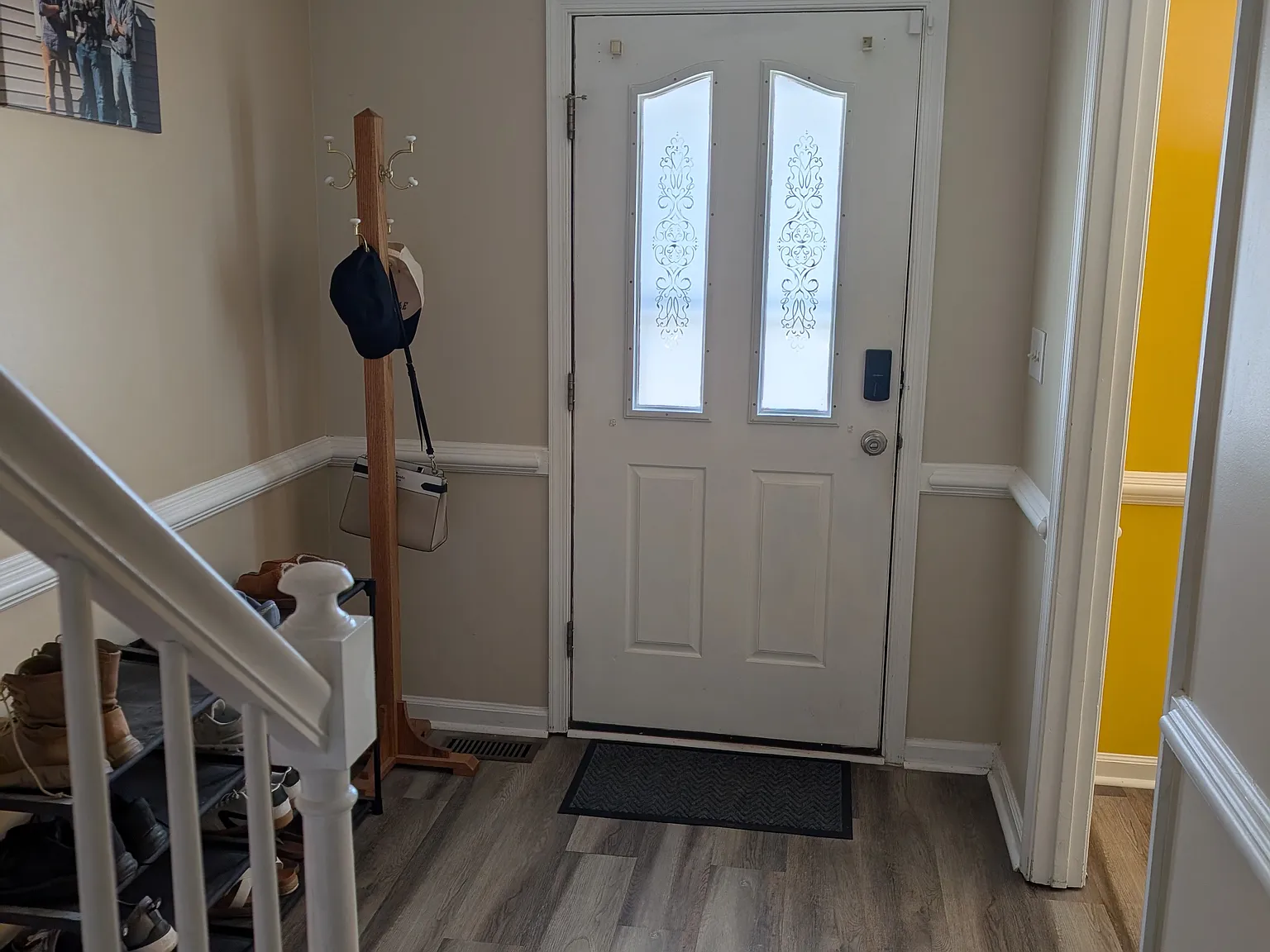 3 bed, 2.5 bath, 1644 sqft, $2,200 — Photo 2