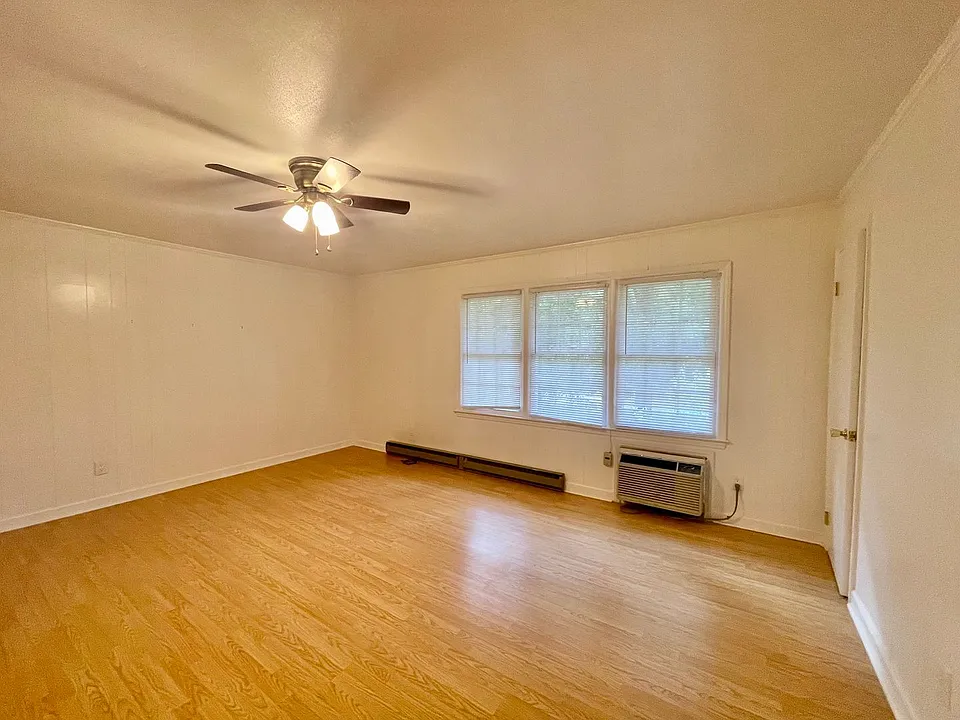 200 West Poplar