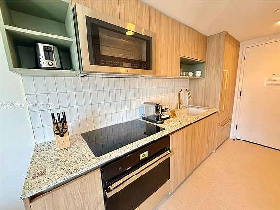 3rd image of 601 NE 1st Ave Unit 3108