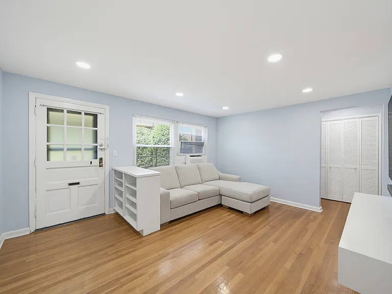 2209 Center Ave #A — Photo 9