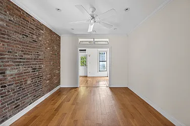 245 Mulberry Street, #9