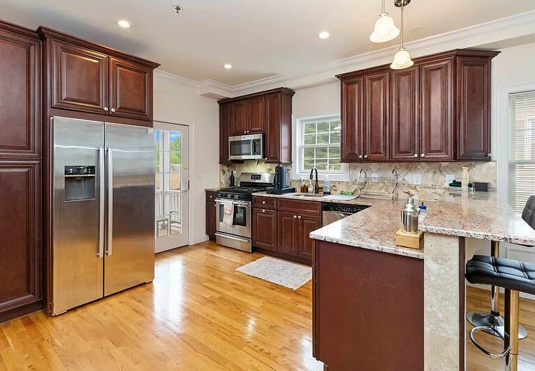 14 Elmer St #2B — Photo 8