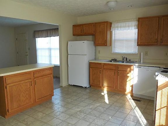 3rd image of 525 Bell Place Dr #527