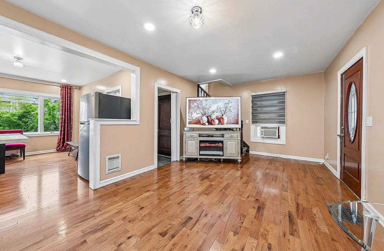 4 bed, 1412 sqft, $2,800 — Photo 2
