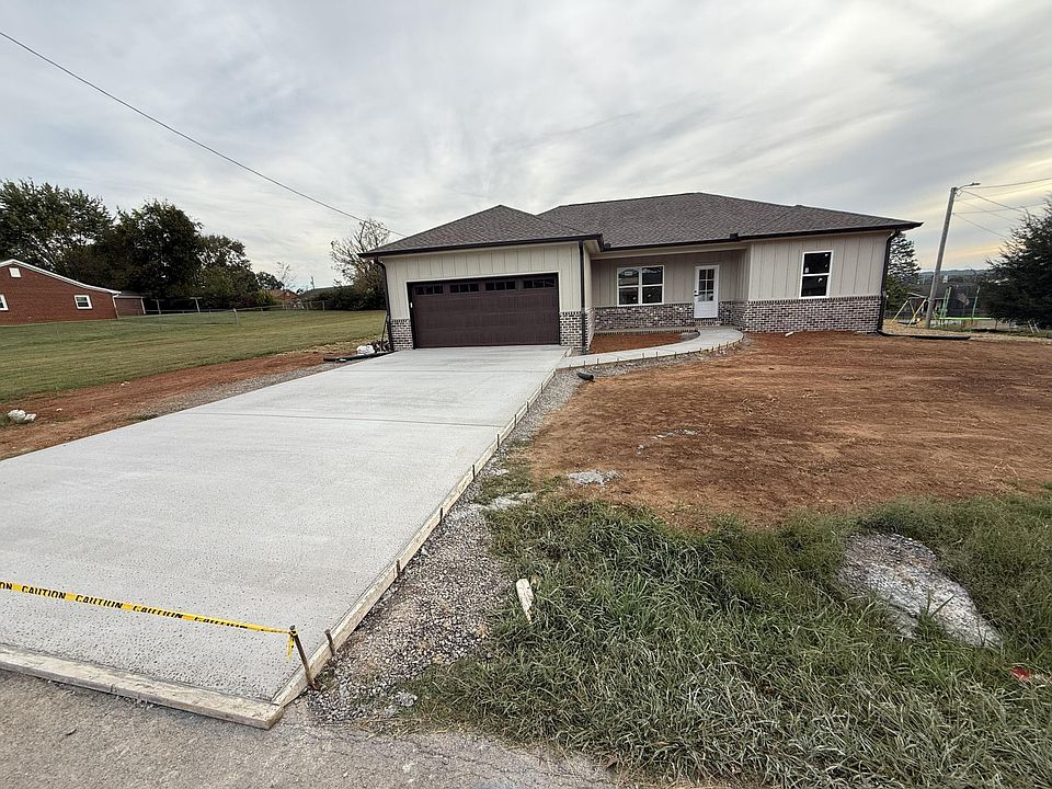 1st image of 326 White Ave