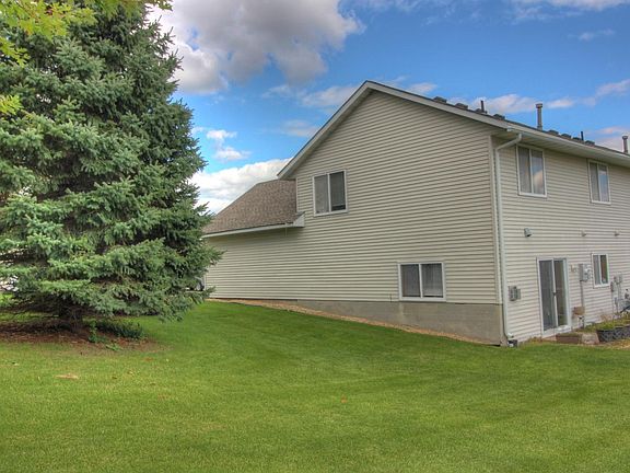 3rd image of 2773 Ridgeview Dr