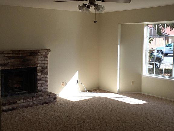 5th image of 610 Summer Dr