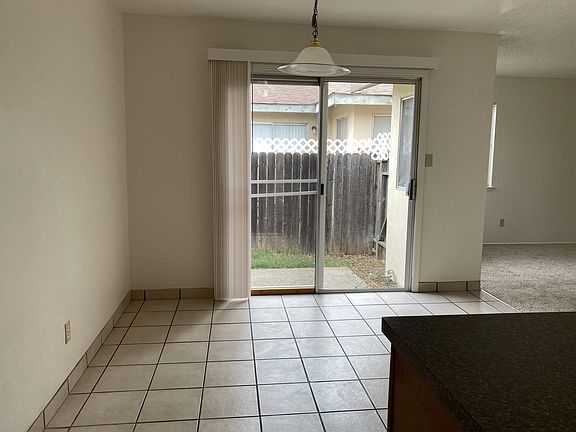 5th image of 10157 Ellenwood Ave