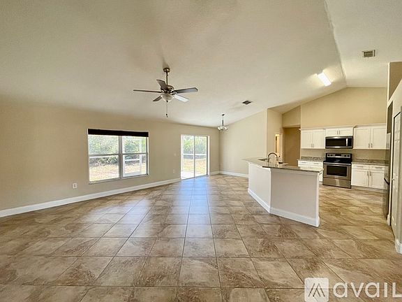 5th image of 37 Rolling Fern Dr