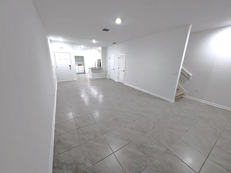 100 Vero Dr — Photo 9